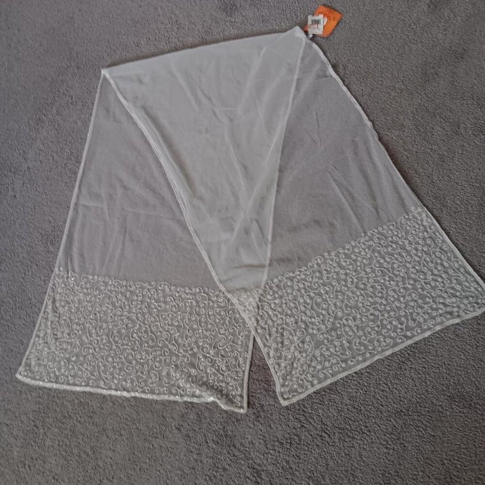 NWT Cejon Decorative wrap Off White/Cream with Beadwork 74 x 20